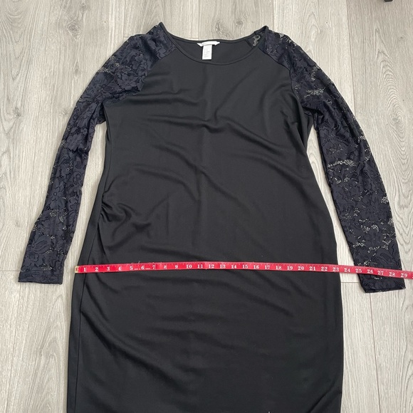 H&M • Black Lace Sheer Long Sleeves Zippered Back Keyhole Midi Evening Dress - Picture 10 of 13